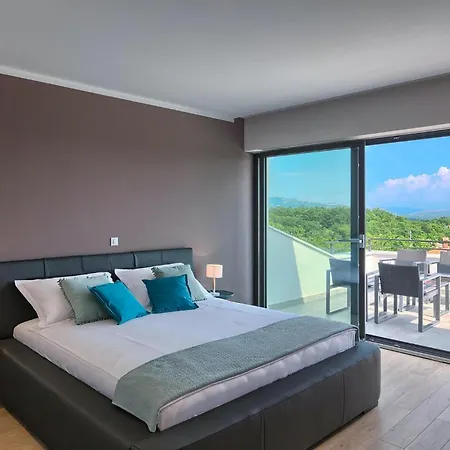 Holiday home Pedena