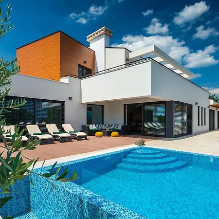 Pedena Holiday home *