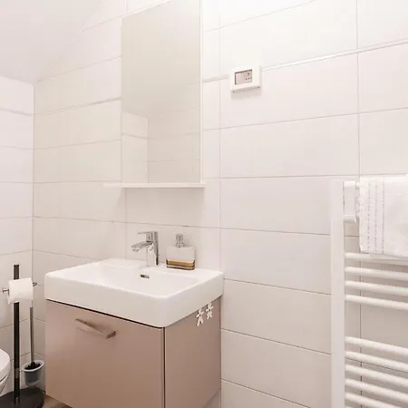 Holiday home Pedena